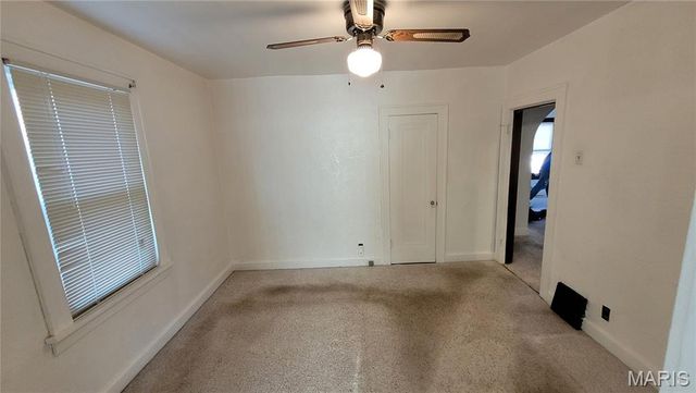 6906 Leedale Drive, Velda Village, MO 63121