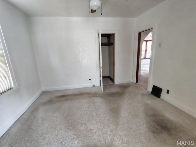 6906 Leedale Drive, Velda Village, MO 63121