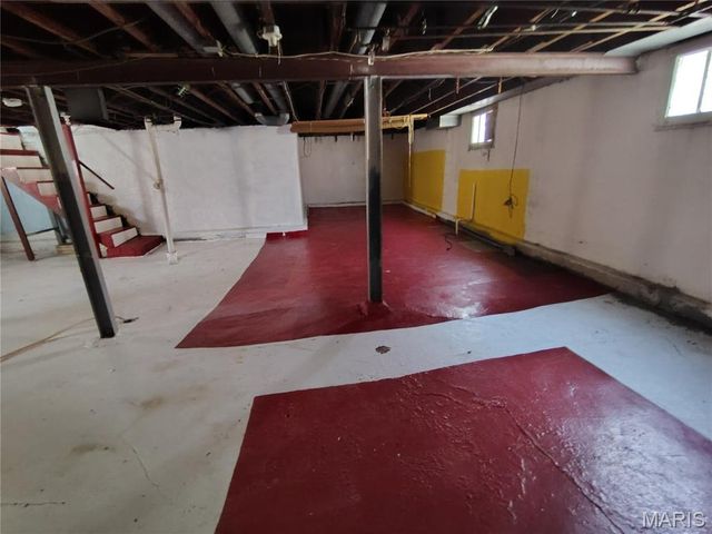 6906 Leedale Drive, Velda Village, MO 63121