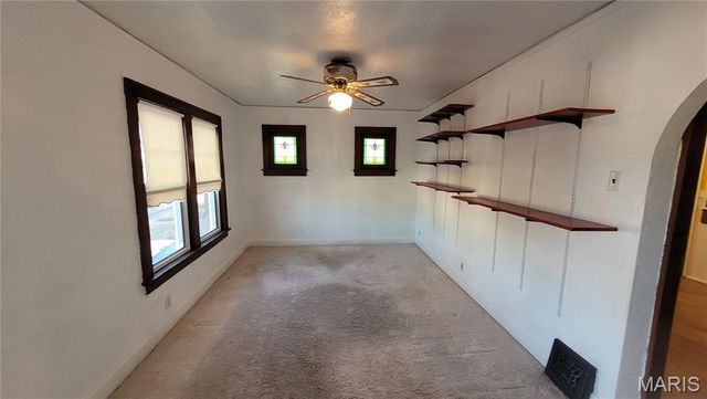 6906 Leedale Drive, Velda Village, MO 63121