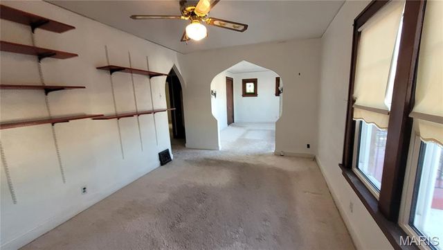 6906 Leedale Drive, Velda Village, MO 63121