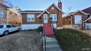 6906 Leedale Drive, Velda Village, MO 63121