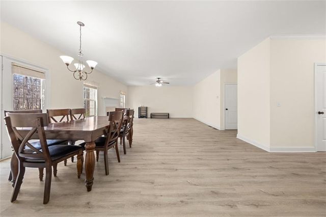 1300 Primrose Park Road, Sugar Hill, GA 30518