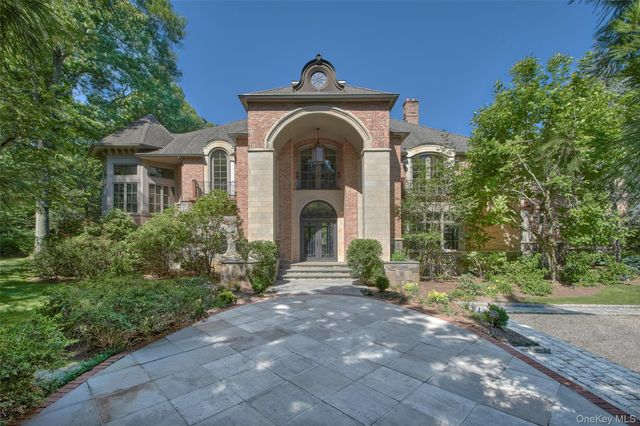 301 Whippoorwill Road, Chappaqua, NY 10514