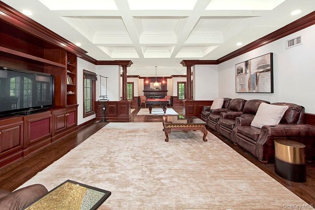 301 Whippoorwill Road, Chappaqua, NY 10514