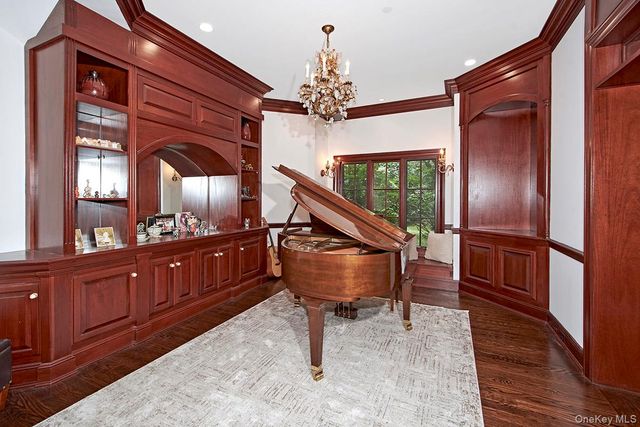 301 Whippoorwill Road, Chappaqua, NY 10514
