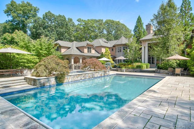 301 Whippoorwill Road, Chappaqua, NY 10514