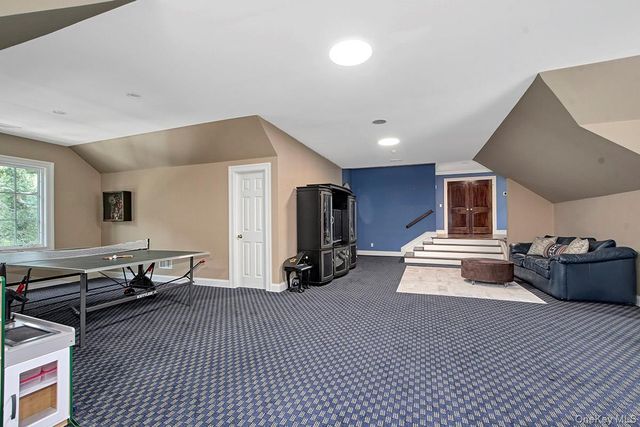 301 Whippoorwill Road, Chappaqua, NY 10514