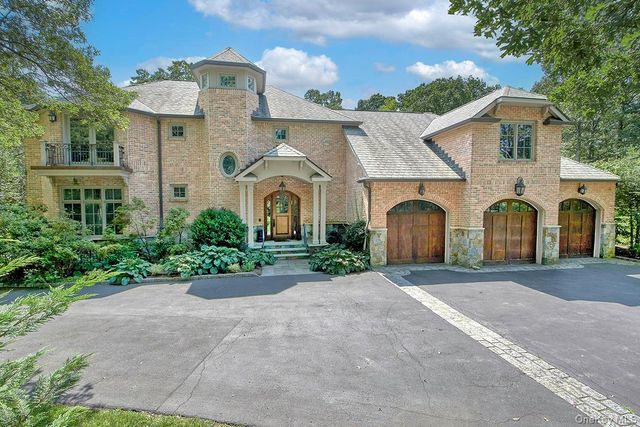 301 Whippoorwill Road, Chappaqua, NY 10514