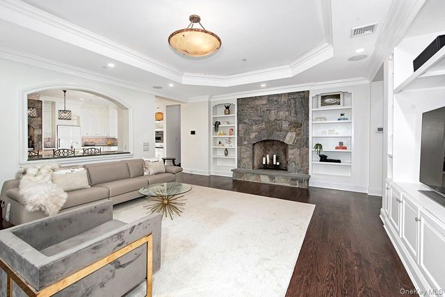 301 Whippoorwill Road, Chappaqua, NY 10514