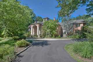 301 Whippoorwill Road, Chappaqua, NY 10514