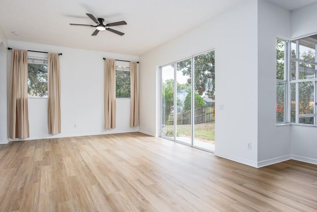 527 BRIDLE PATH WAY, Tarpon Springs, FL 34688