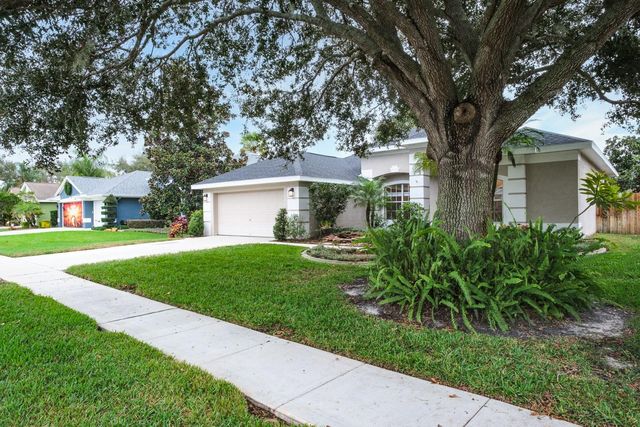 527 BRIDLE PATH WAY, Tarpon Springs, FL 34688