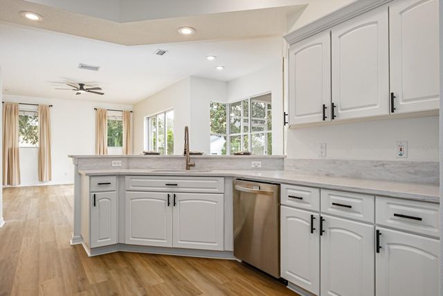 527 BRIDLE PATH WAY, Tarpon Springs, FL 34688