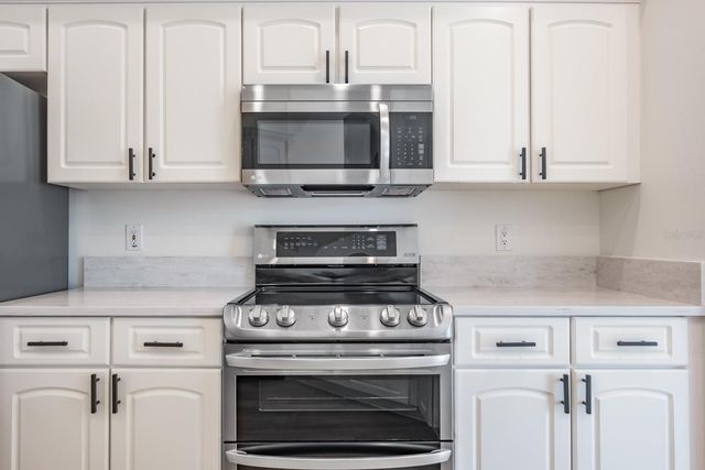 527 BRIDLE PATH WAY, Tarpon Springs, FL 34688