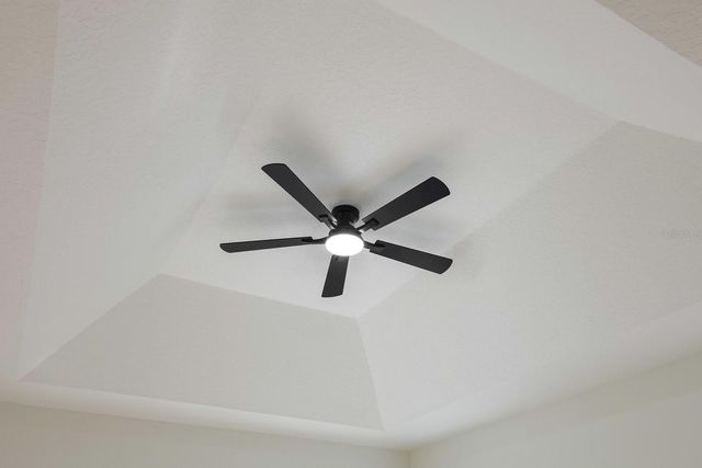 527 BRIDLE PATH WAY, Tarpon Springs, FL 34688