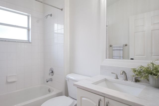 527 BRIDLE PATH WAY, Tarpon Springs, FL 34688