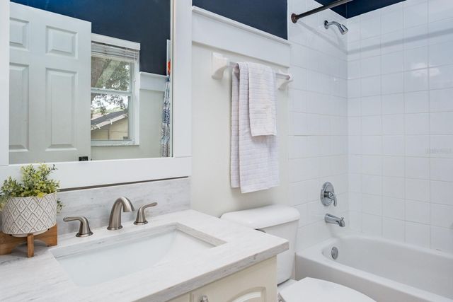 527 BRIDLE PATH WAY, Tarpon Springs, FL 34688