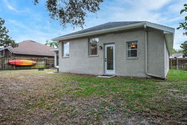 527 BRIDLE PATH WAY, Tarpon Springs, FL 34688