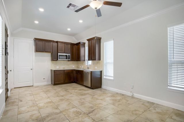 9615 Slumbering Willow Lane, Richmond, TX 77406