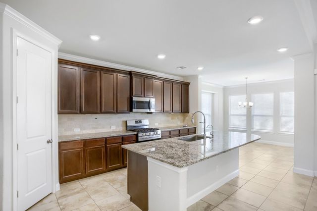 9615 Slumbering Willow Lane, Richmond, TX 77406