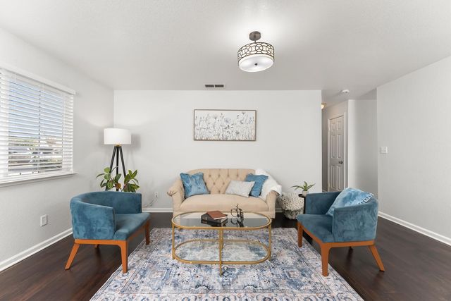 6353 La Cienega Dr, North Highlands, CA 95660