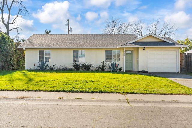 6353 La Cienega Dr, North Highlands, CA 95660