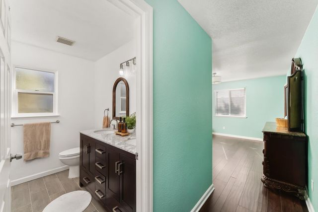 6353 La Cienega Dr, North Highlands, CA 95660