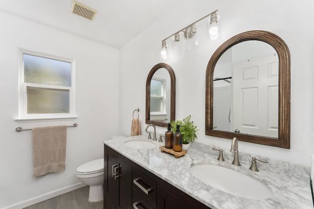 6353 La Cienega Dr, North Highlands, CA 95660