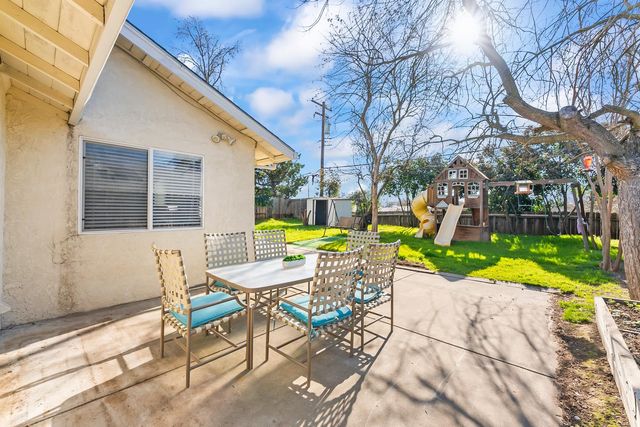 6353 La Cienega Dr, North Highlands, CA 95660