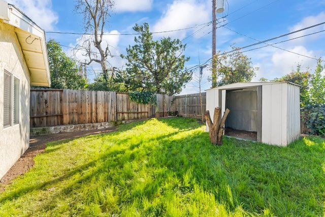 6353 La Cienega Dr, North Highlands, CA 95660