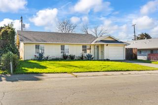 6353 La Cienega Dr, North Highlands, CA 95660