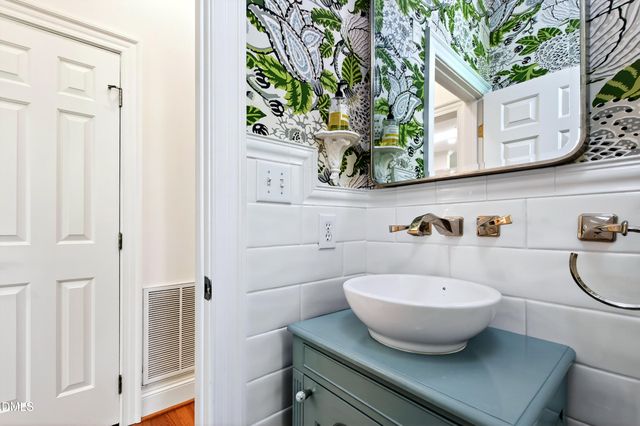 4933 Cremshaw Court, Raleigh, NC 27614