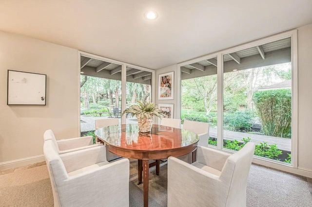 2352 W Loma Linda Avenue, Fresno, CA 93711