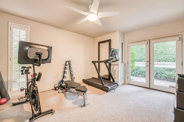 2352 W Loma Linda Avenue, Fresno, CA 93711