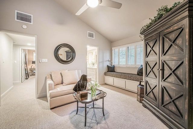 2352 W Loma Linda Avenue, Fresno, CA 93711