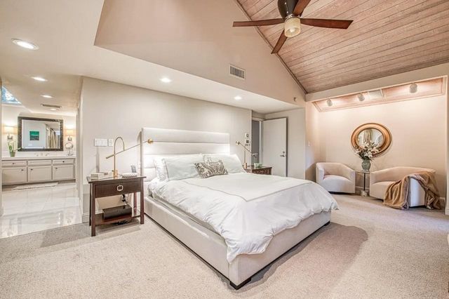 2352 W Loma Linda Avenue, Fresno, CA 93711