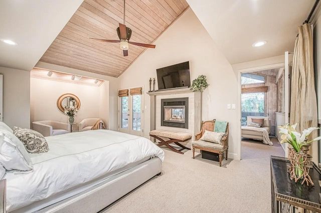 2352 W Loma Linda Avenue, Fresno, CA 93711