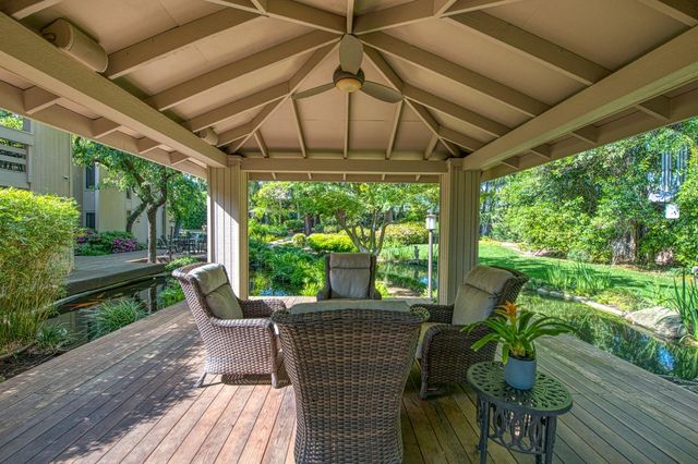 2352 W Loma Linda Avenue, Fresno, CA 93711