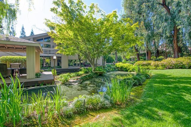 2352 W Loma Linda Avenue, Fresno, CA 93711