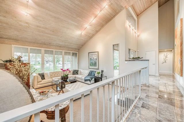 2352 W Loma Linda Avenue, Fresno, CA 93711