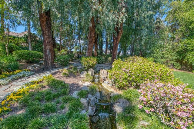 2352 W Loma Linda Avenue, Fresno, CA 93711