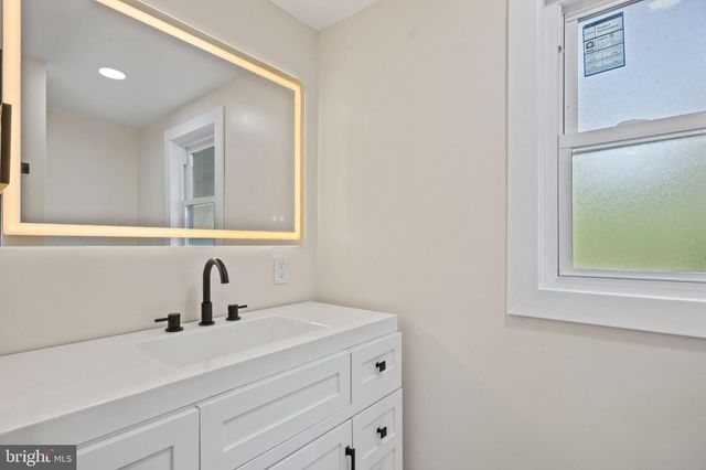 407 E ELM ST, Lebanon, PA 17042