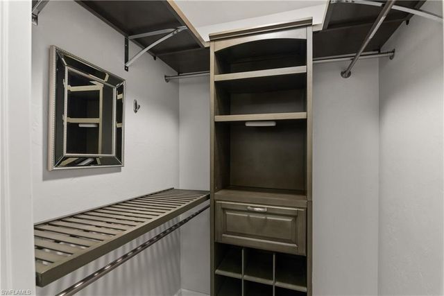 2034 Pine Isle LN # 2034, Naples, FL 34112