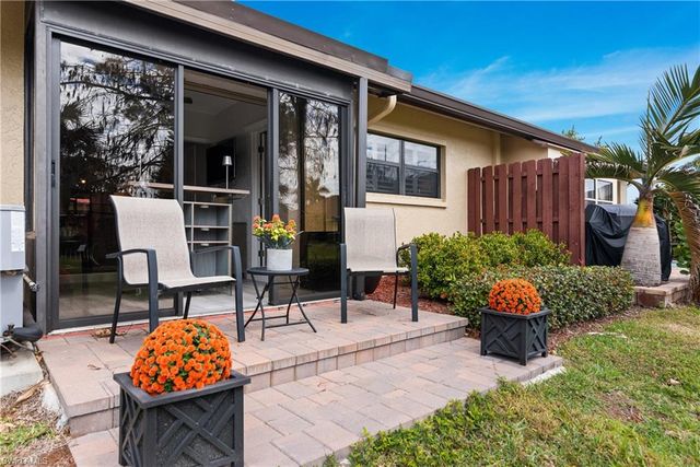 2034 Pine Isle LN # 2034, Naples, FL 34112