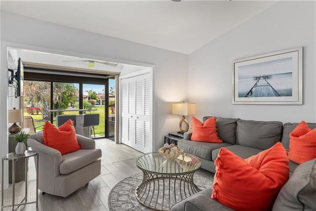 2034 Pine Isle LN # 2034, Naples, FL 34112