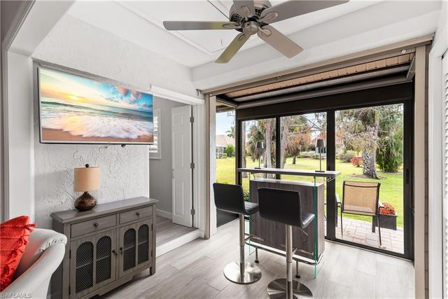 2034 Pine Isle LN # 2034, Naples, FL 34112