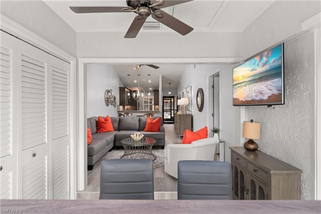 2034 Pine Isle LN # 2034, Naples, FL 34112