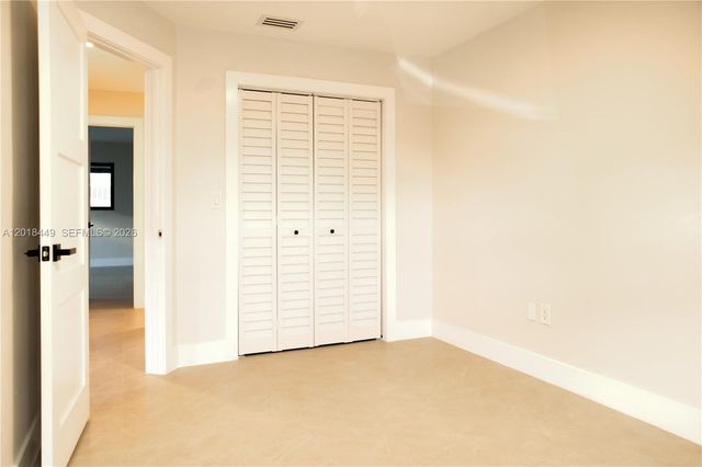 3983 SW 2nd St, Miami, FL 33134