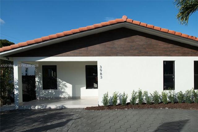3983 SW 2nd St, Miami, FL 33134